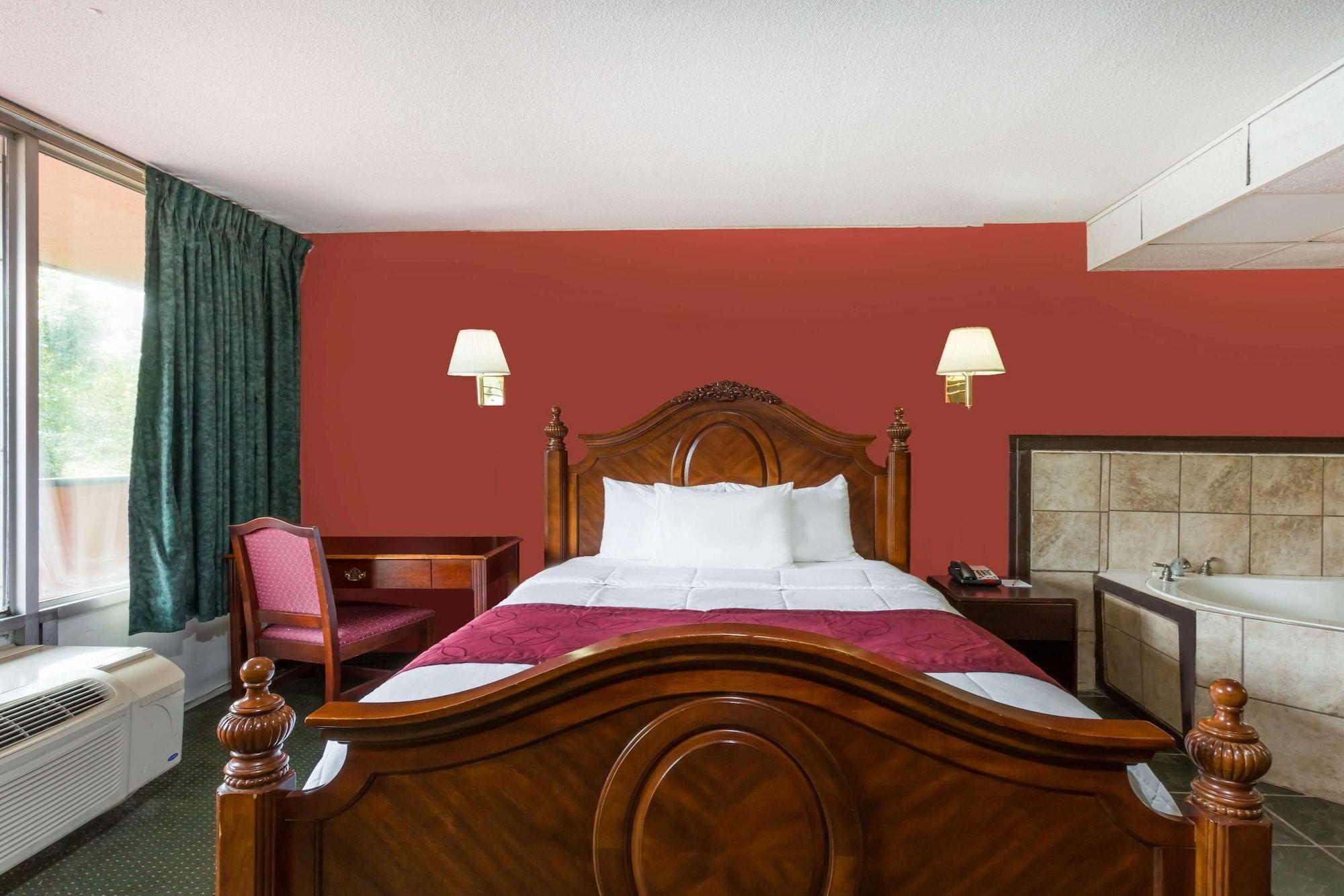 Hotel Ramada By Wyndham Roanoke Extérieur photo