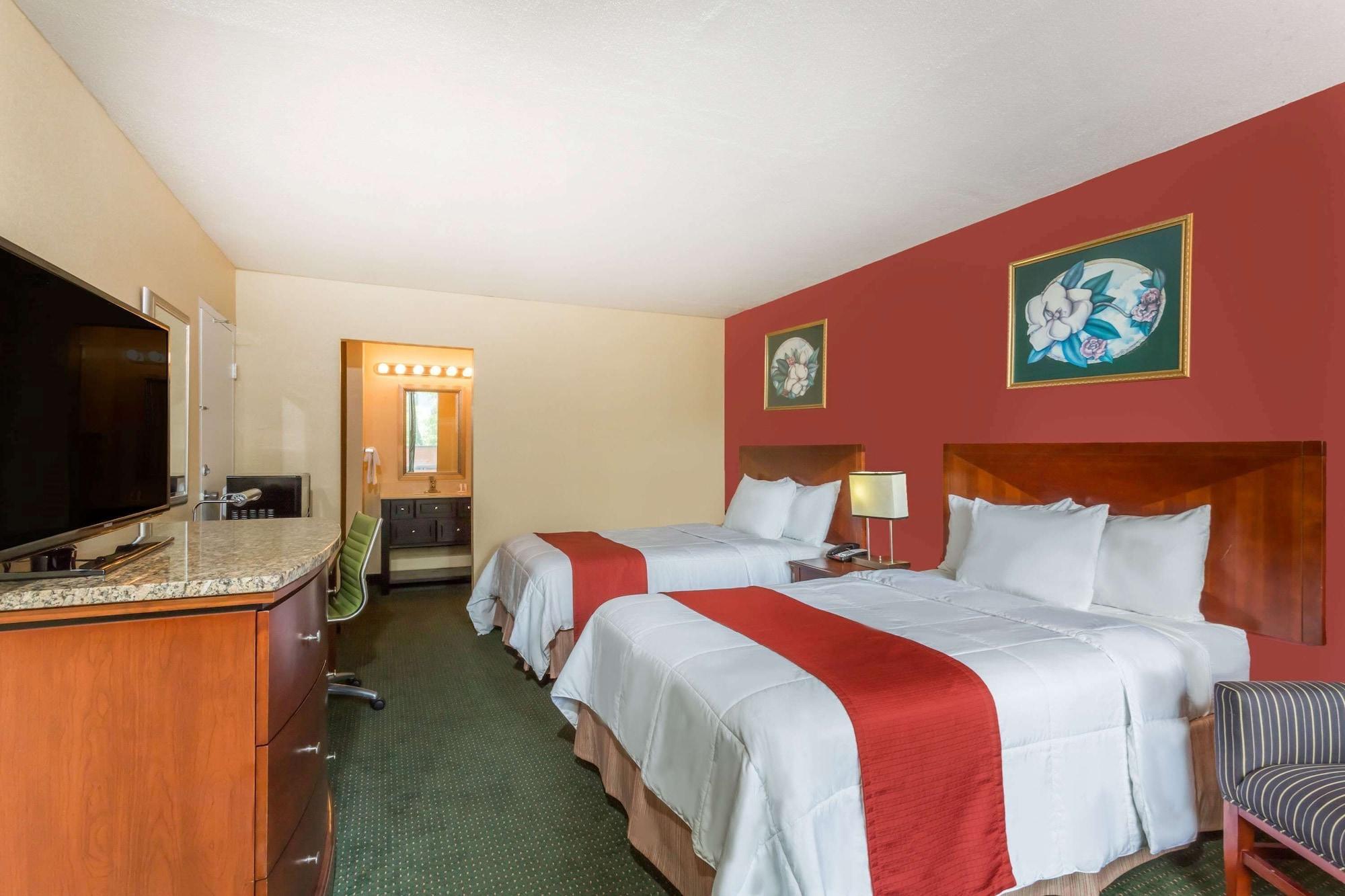 Hotel Ramada By Wyndham Roanoke Extérieur photo